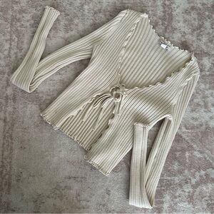 Long sleeve beachy blouse. Tie front. Cream/neutral. Size small. Stretchy